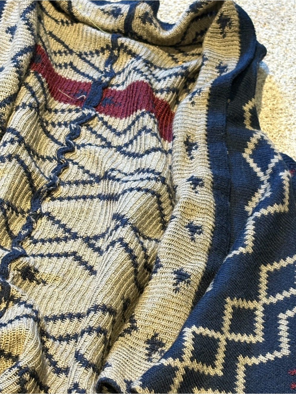 Womens Patterned Knit Sweater Cardigan in Beige, Navy & Red